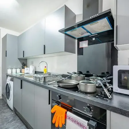 *f6gh For Your Relaxed & Cosy + Free Parking & Wifi Leeds (West Yorkshire)