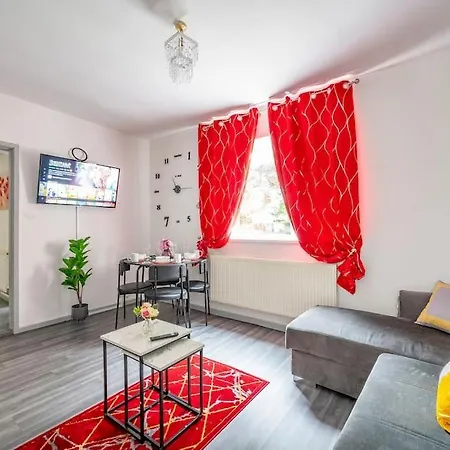 *f6gh For Your Relaxed & Cosy + Free Parking & Wifi Leeds (West Yorkshire)