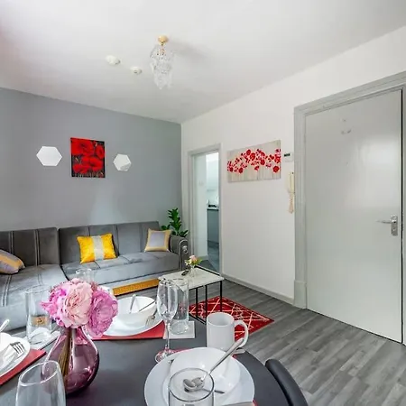 Apartment *f6gh For Your Relaxed & Cosy + Free Parking & Wifi *