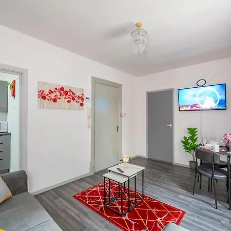 *f6gh For Your Relaxed & Cosy + Free Parking & Wifi Apartment *